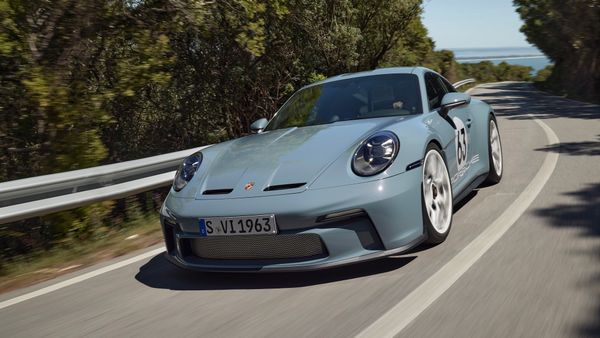 Porsche Unveiling The 911 S/T Special-Edition on its 60th Anniversary